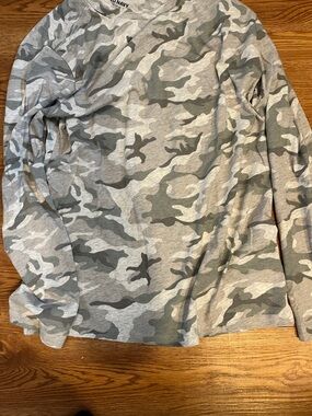 Old Navy Gray & Olive Camo Long Sleeve Shirt